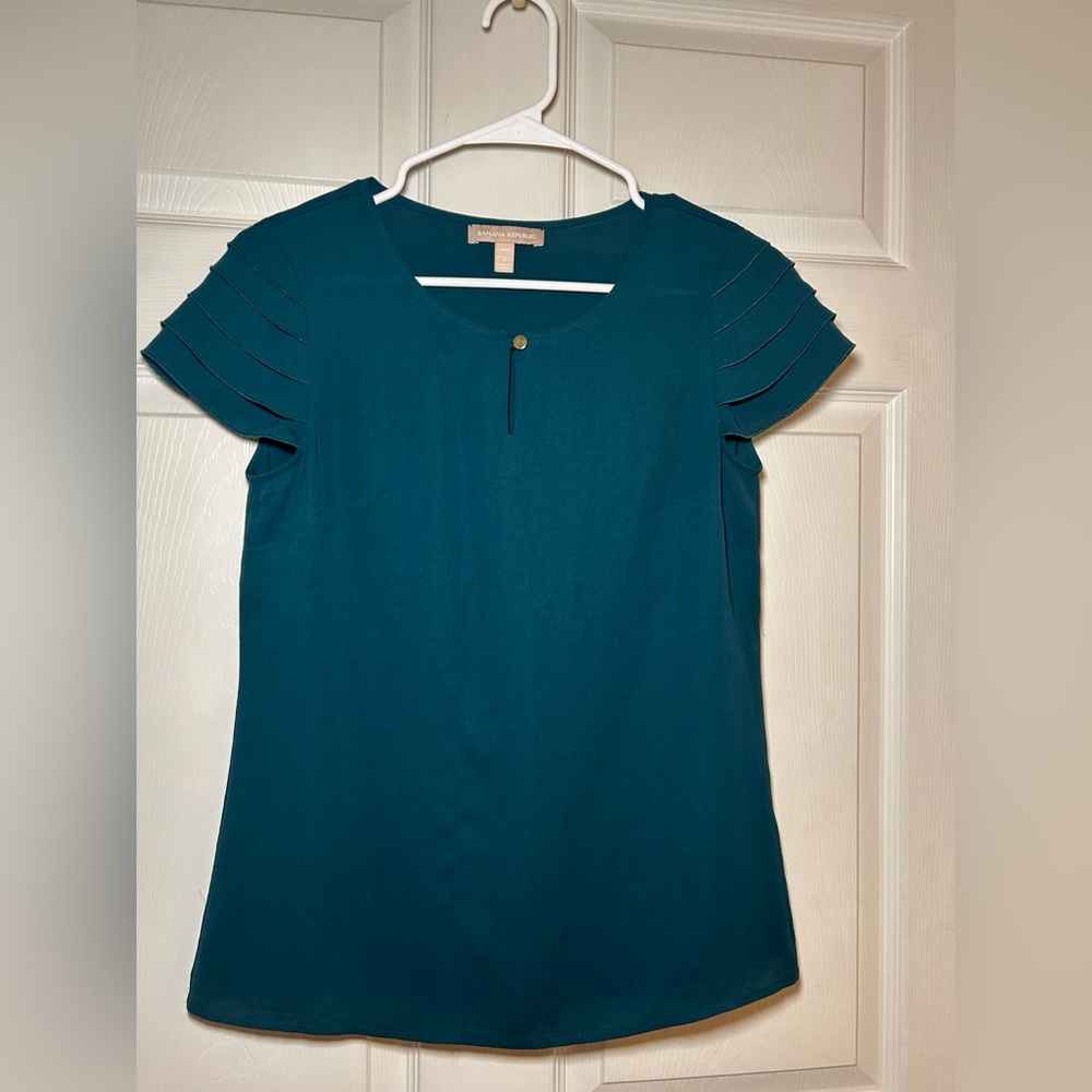 Banana Republic Emerald Green Top